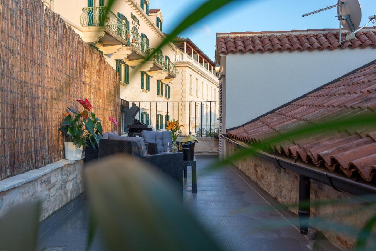 Lola Apartments - Zf Hvar 赫瓦尔 外观 照片