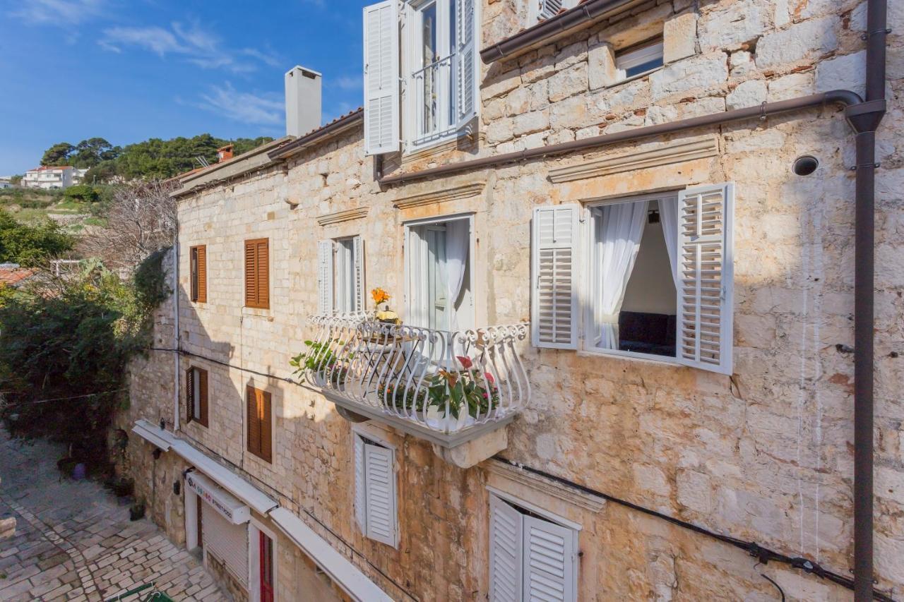 Lola Apartments - Zf Hvar 赫瓦尔 外观 照片